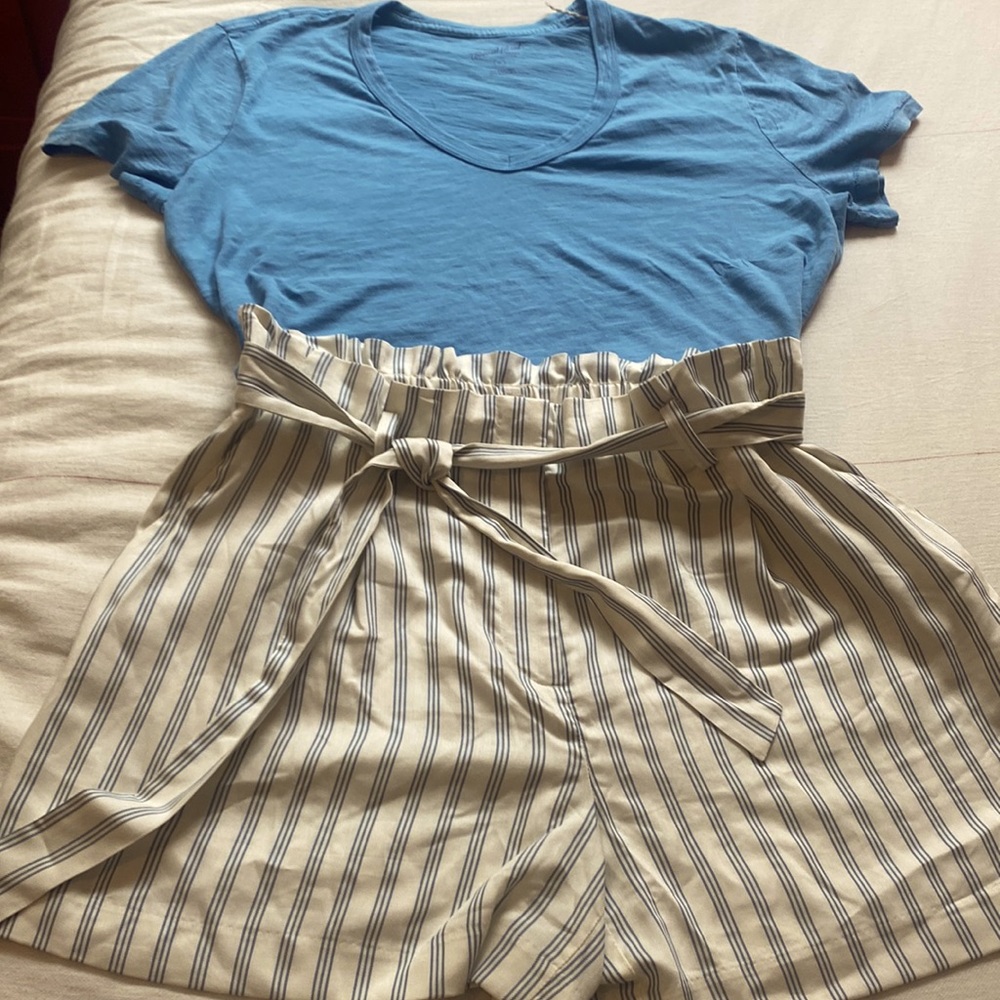 NWT Loft paperbag waist striped shorts & Universal blue Tee